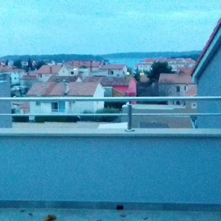 Apartmán With One Bedroom In With Wonderful Sea View Furnished Terrace And Wifi Medulin